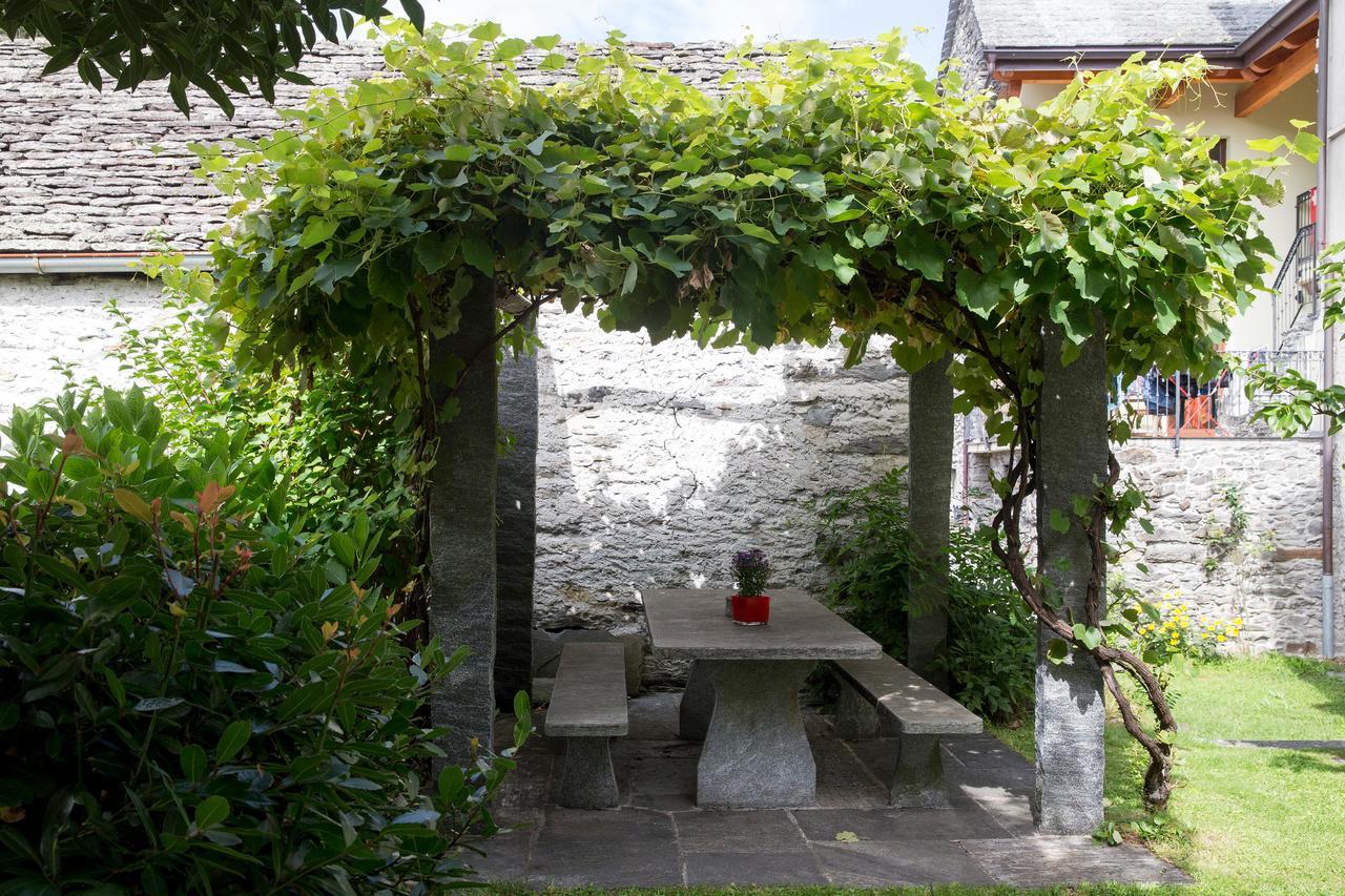 Hotel Garni Maggia Giumaglio Экстерьер фото
